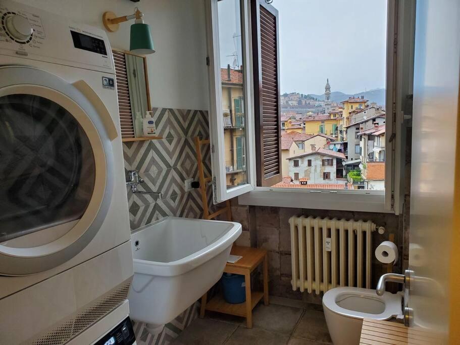 "La Me Ca" Intero Appartamento In Centro Con Vista Sui Colli Bergamo Eksteriør bilde