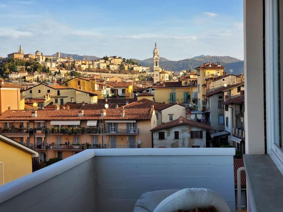 "La Me Ca" Intero Appartamento In Centro Con Vista Sui Colli Bergamo Eksteriør bilde