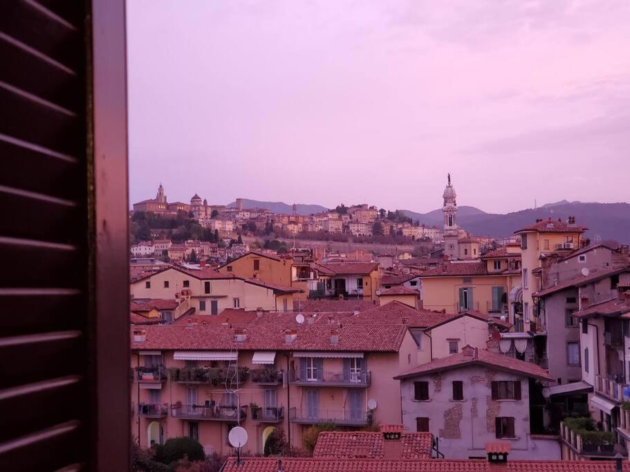 "La Me Ca" Intero Appartamento In Centro Con Vista Sui Colli Bergamo Eksteriør bilde